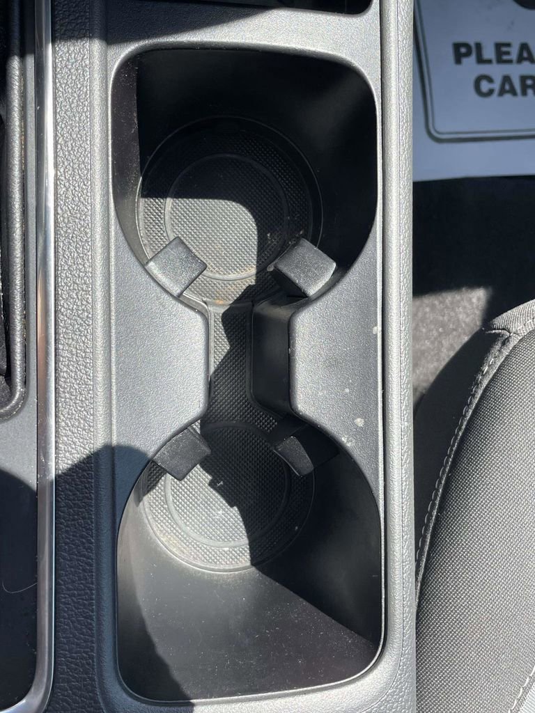 Certified 2018 Ford Escape SE image 18