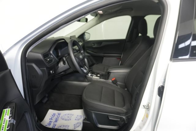 Certified 2025 Ford Escape Active AWD/4WD image 16