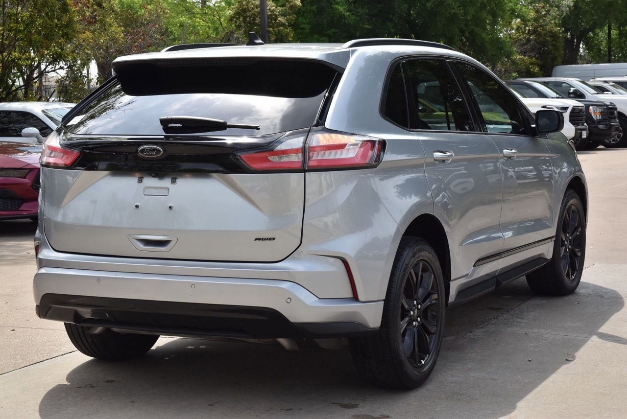 Certified 2023 Ford Edge SE w/ Black Appearance Package image 9