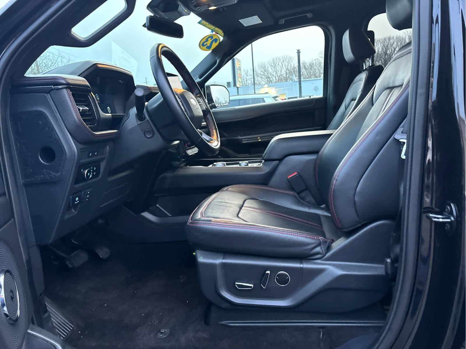 Certified 2023 Ford Expedition Limited image 11