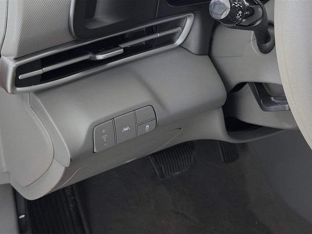 Used 2023 Hyundai Elantra SEL FWD image 13