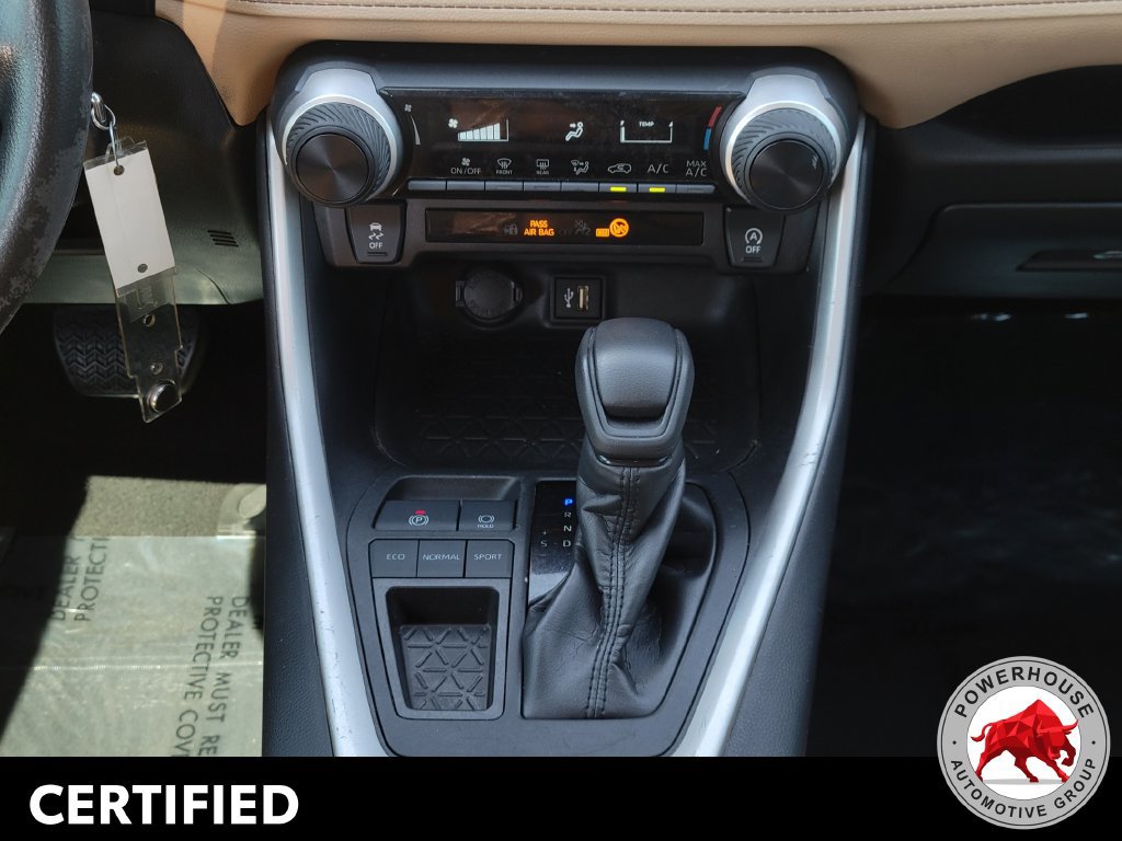 Used 2024 Toyota RAV4 LE FWD image 23