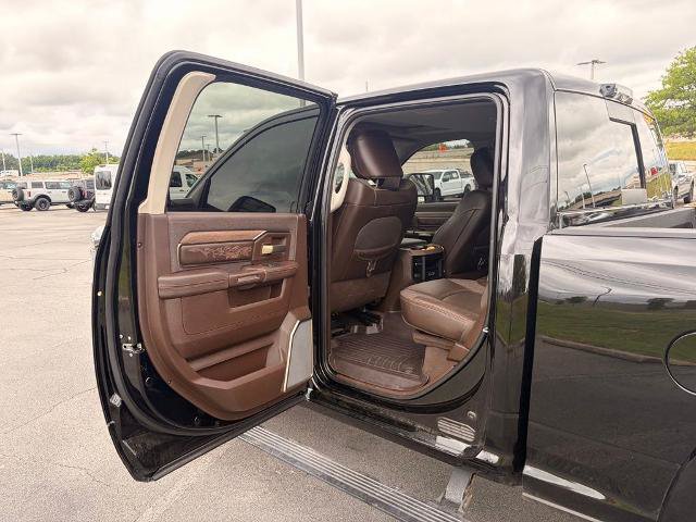 Used 2025 RAM 2500 Limited AWD/4WD image 29
