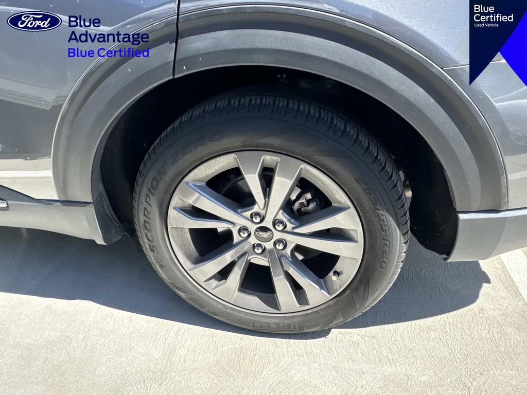 Certified 2023 Ford Explorer XLT w/ Equipment Group 202A RWD image 7