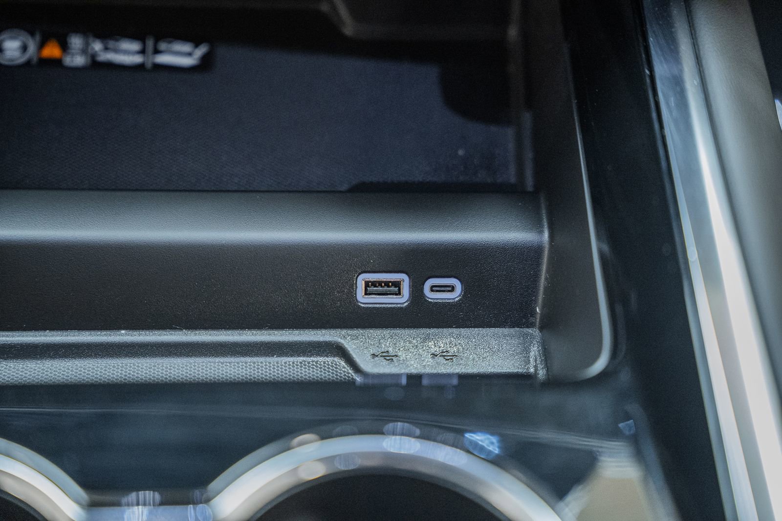 Used 2025 Chevrolet Suburban RST w/ Advanced Technology Package image 32