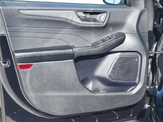 Certified 2025 Ford Escape Active AWD/4WD image 7