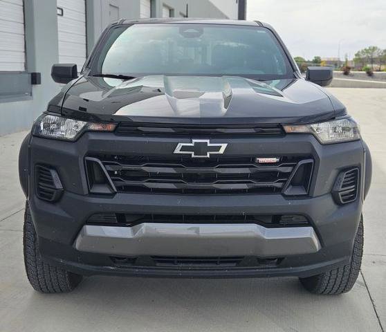 Used 2024 Chevrolet Colorado Trail Boss w/ Advanced Trailering Package AWD/4WD image 8