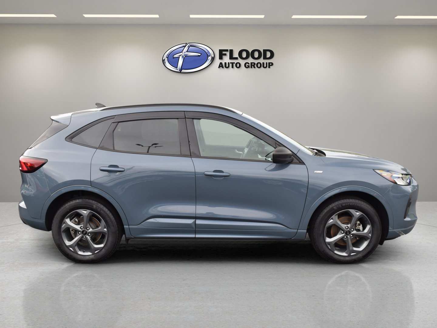 Certified 2023 Ford Escape ST-Line AWD/4WD image 3