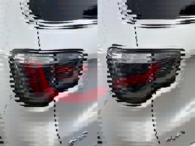 Used 2018 Jeep Compass Limited w/ Navigation Group image 11