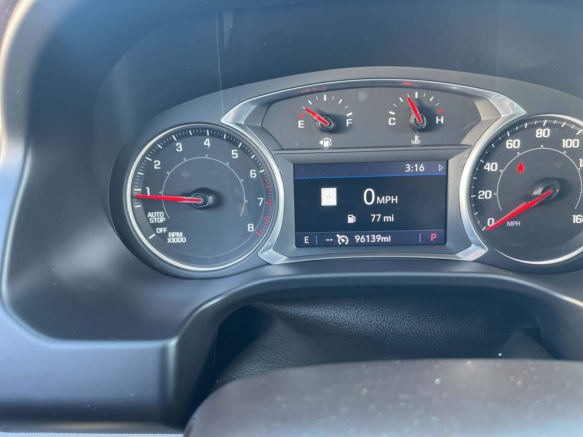 Used 2021 GMC Acadia SLT w/ LPO, Bright Accent Package FWD image 19