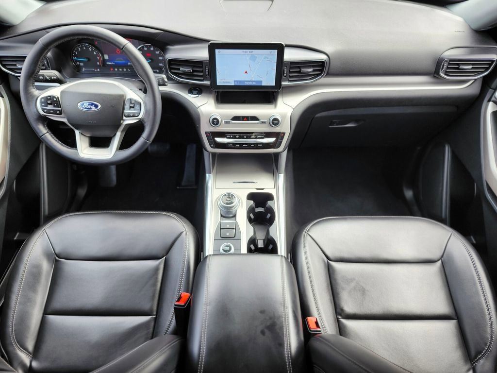 Certified 2022 Ford Explorer XLT w/ Equipment Group 202A image 12