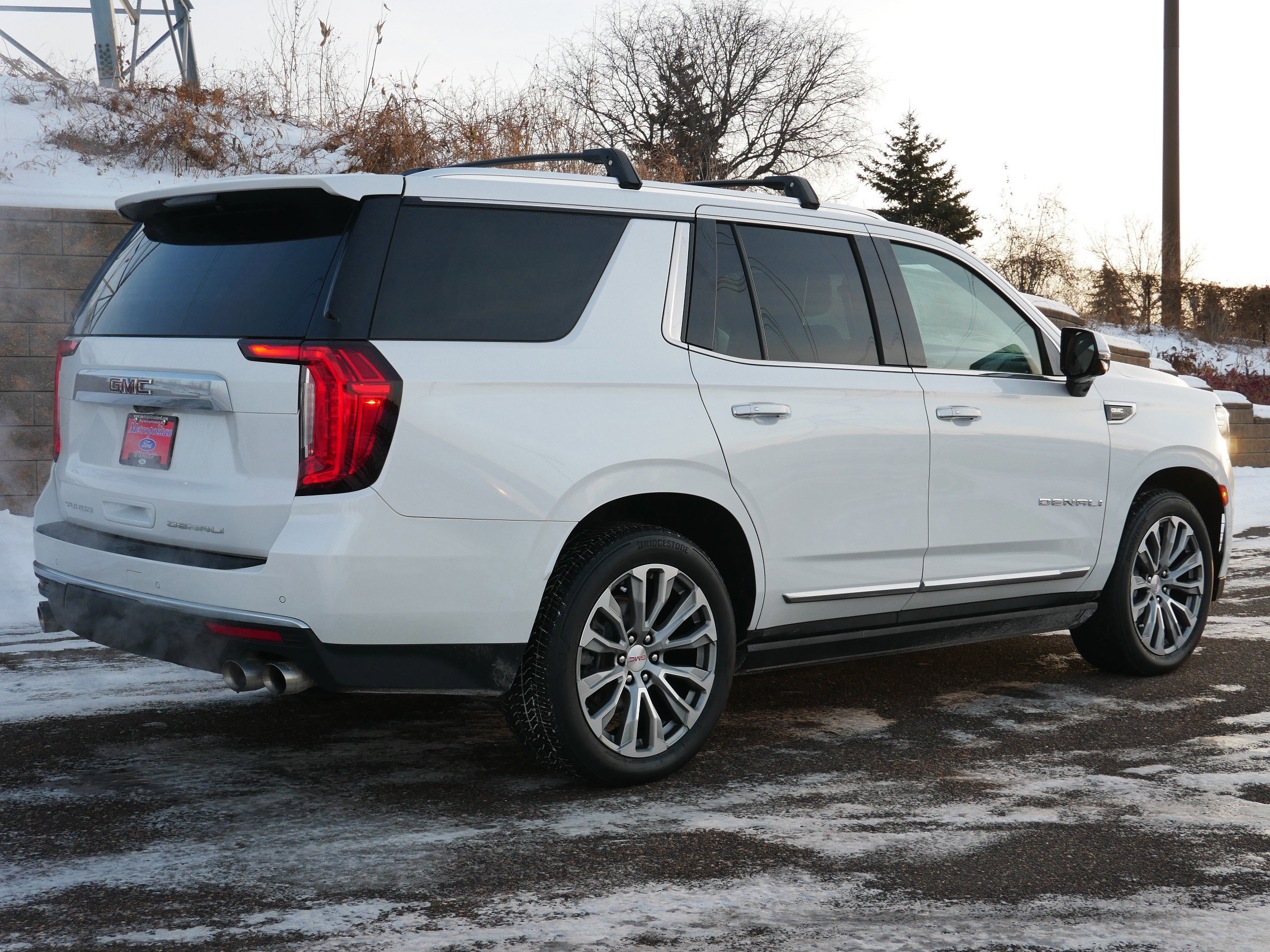Used 2021 GMC Yukon Denali image 3