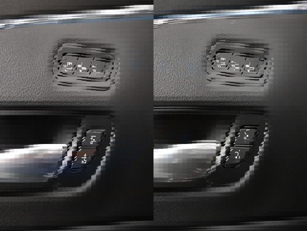 Used 2023 Cadillac Escalade Premium Luxury image 12