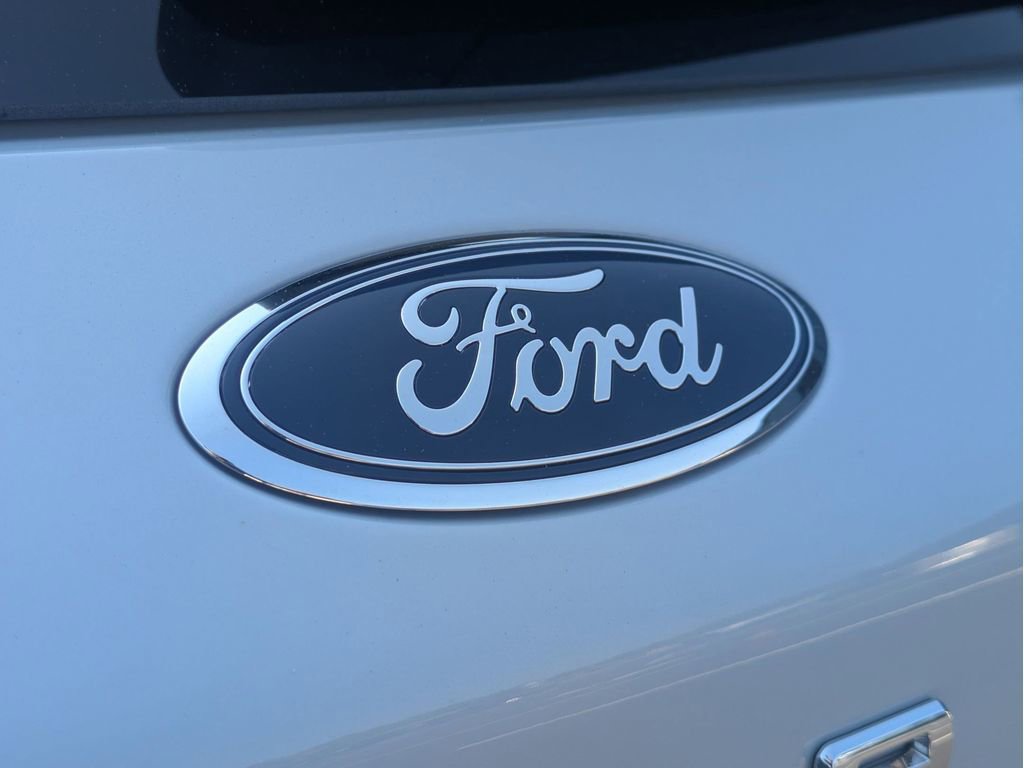 Certified 2025 Ford Escape ST-Line w/ Tech Pack #1 FWD image 9