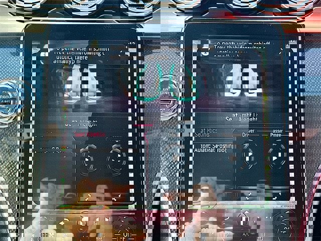 Used 2025 Mercedes-Benz C 300 4MATIC Sedan image 21