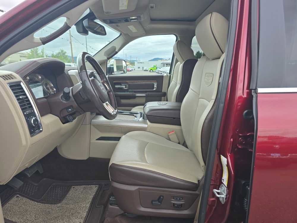 Used 2018 RAM 3500 Laramie Longhorn w/ Longhorn Southfork Package AWD/4WD image 9