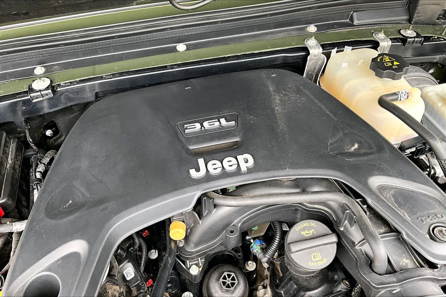 Used 2021 Jeep Wrangler Unlimited Sport AWD/4WD image 31