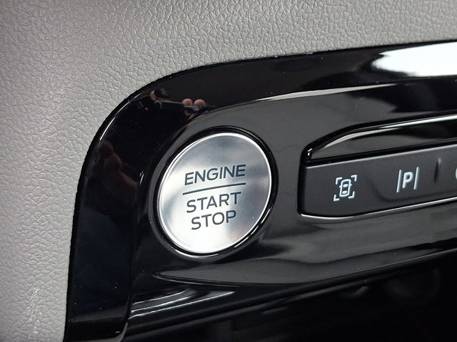 Certified 2024 Ford Escape Platinum AWD/4WD image 25