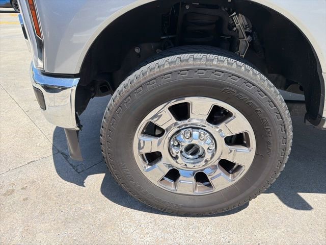 Certified 2024 Ford F350 Lariat w/ Lariat Ultimate Package AWD/4WD image 4