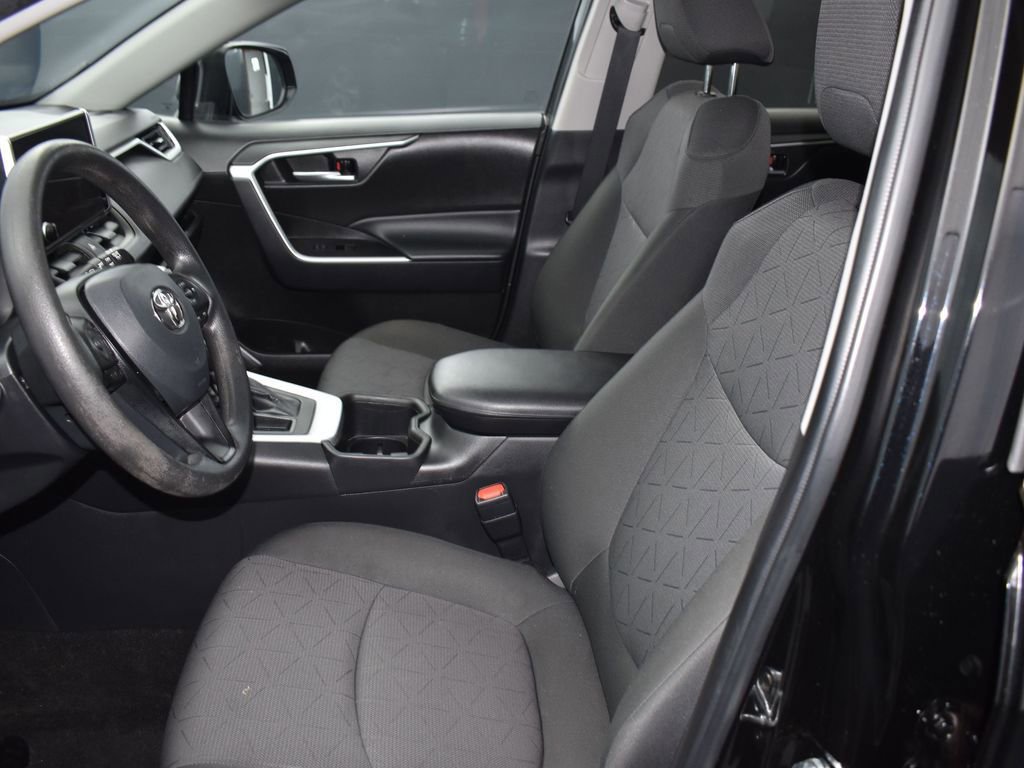 Used 2023 Toyota RAV4 XLE w/ Convenience Package FWD image 10