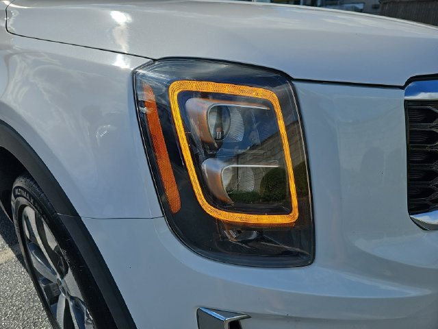 Used 2022 Kia Telluride EX w/ EX Premium Package FWD image 39