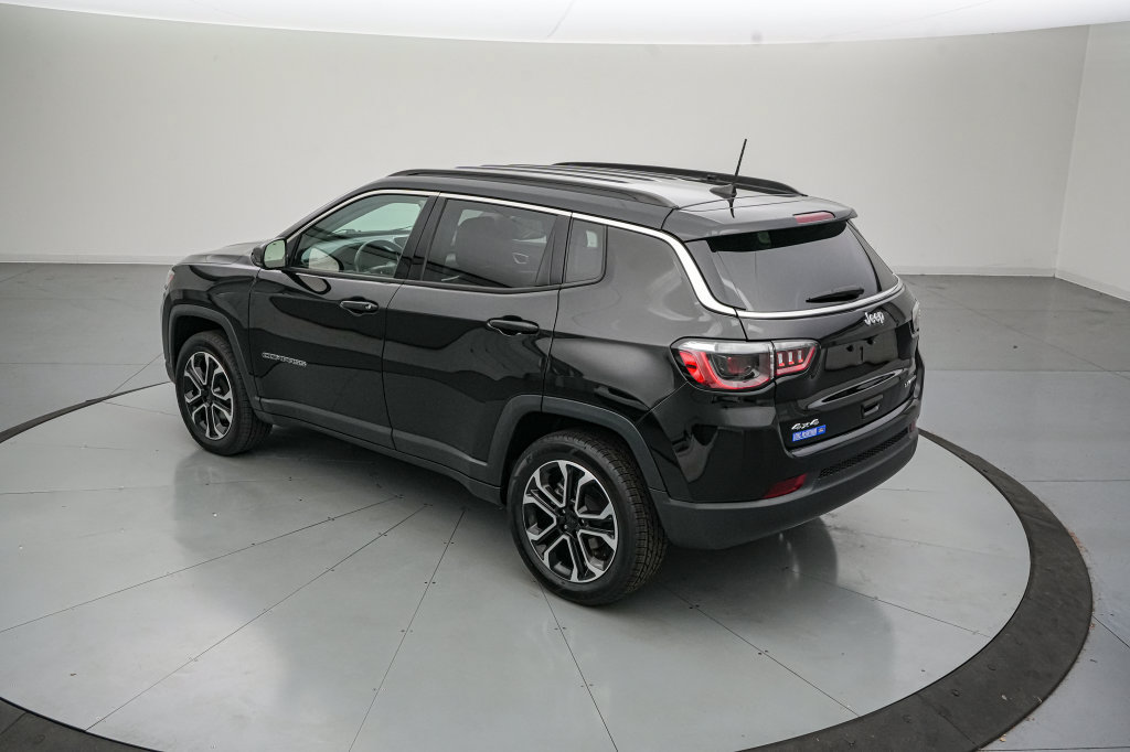 Used 2022 Jeep Compass Limited AWD/4WD image 6