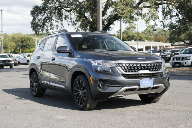 Used 2022 Kia Seltos Nightfall Edition AWD/4WD image 7