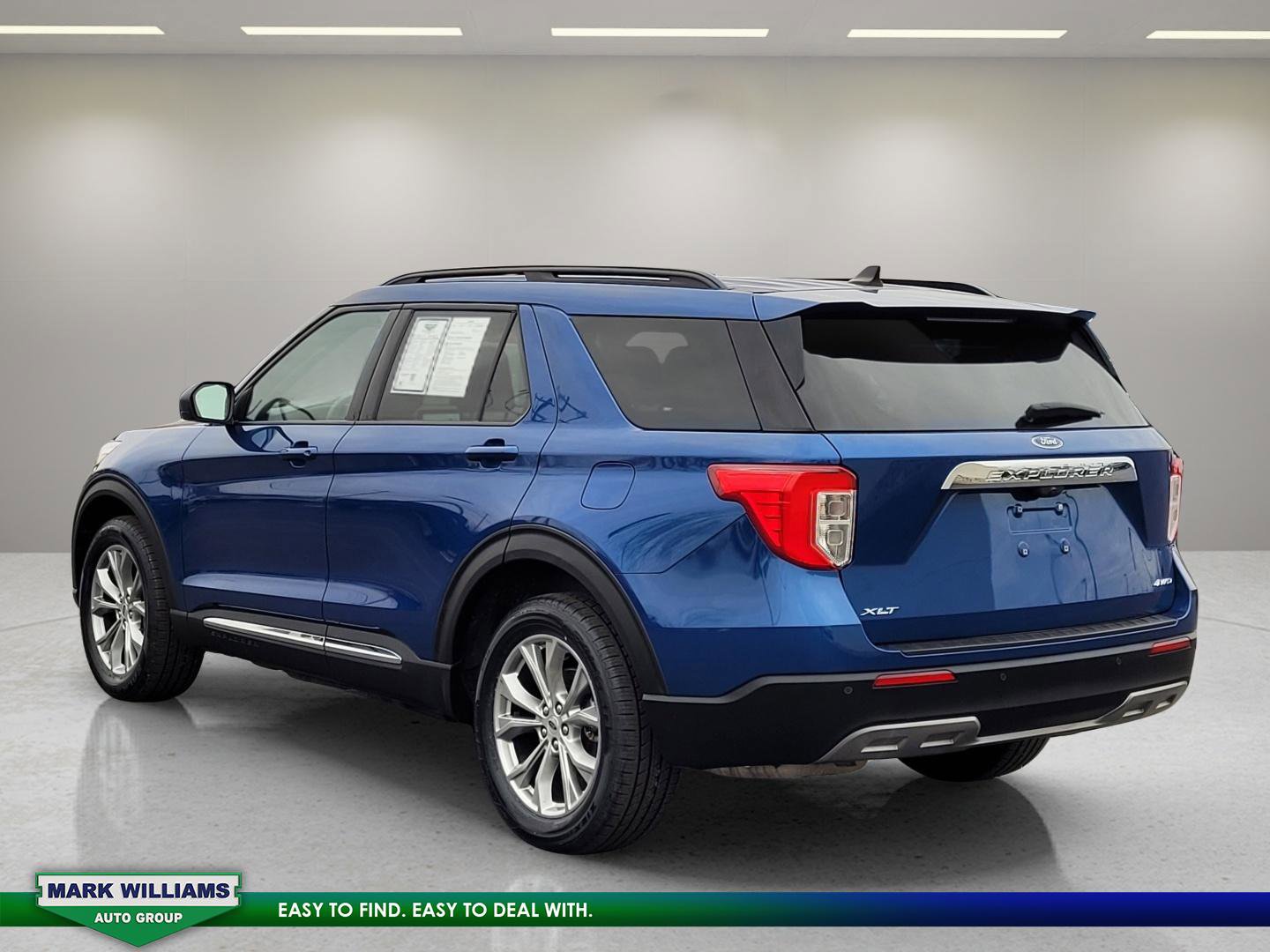 Certified 2022 Ford Explorer XLT w/ Equipment Group 202A AWD/4WD image 6