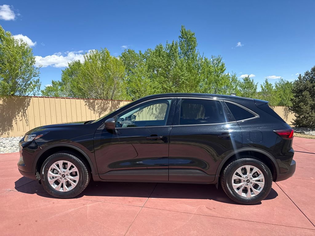 Certified 2025 Ford Escape Active AWD/4WD image 4