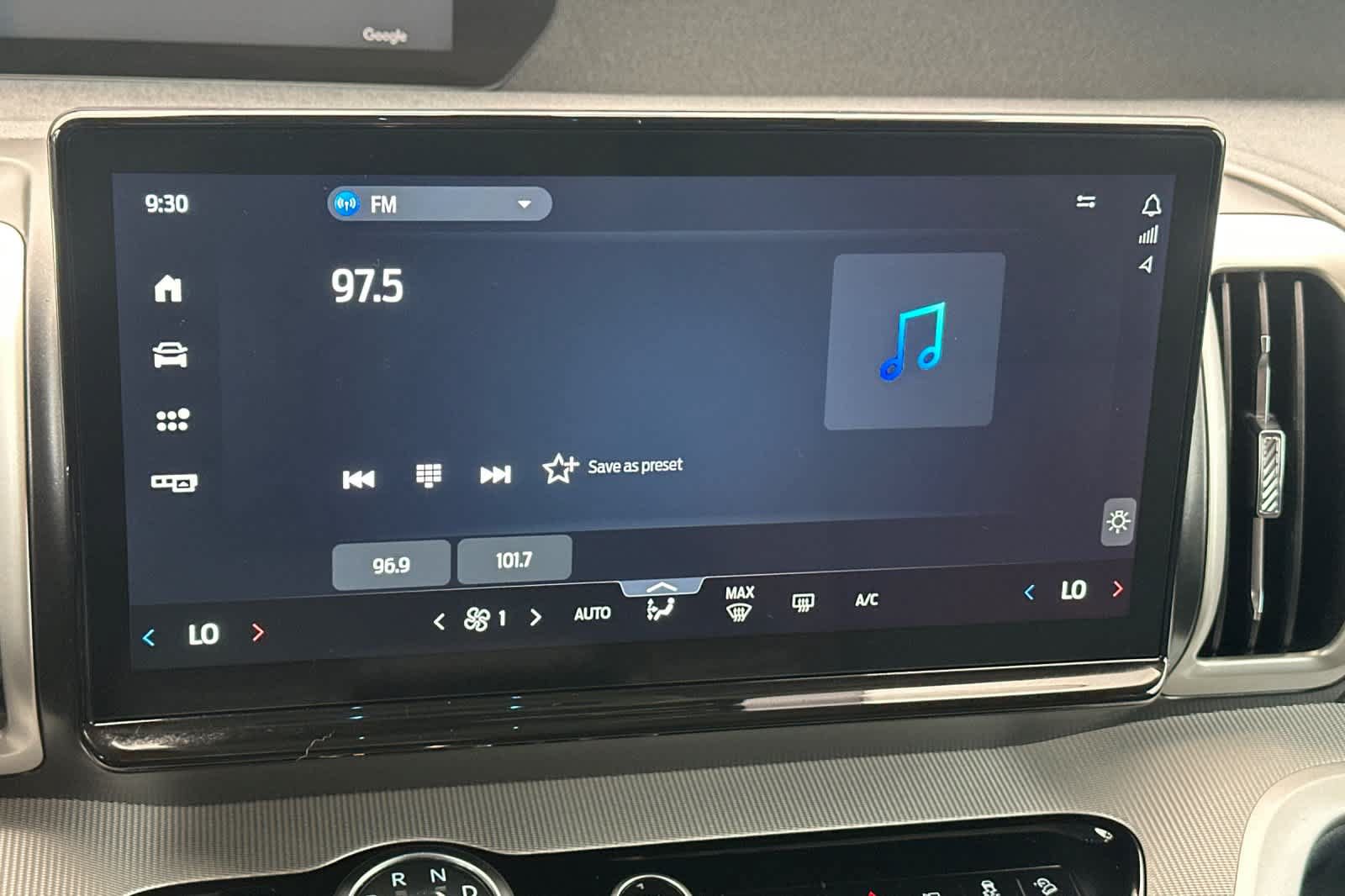 Certified 2025 Ford Expedition Active AWD/4WD image 19