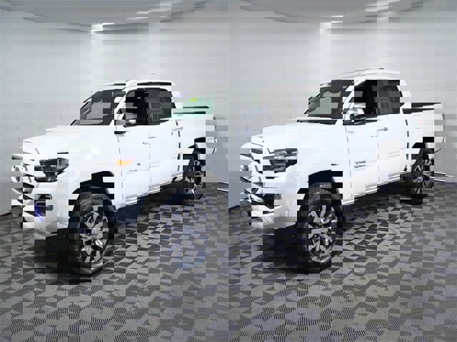 Used 2021 Toyota Tacoma Limited image 5
