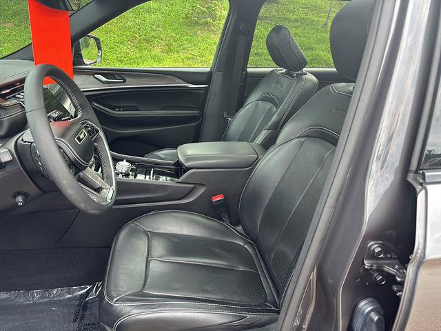Used 2023 Jeep Grand Cherokee L Overland AWD/4WD image 11