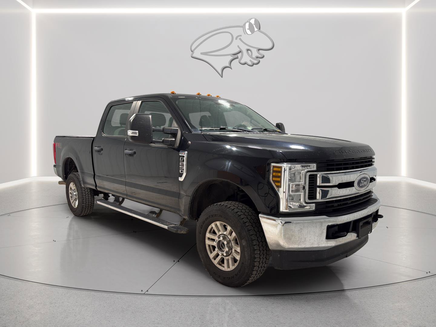 Certified 2018 Ford F250 XL w/ STX Appearance Package image 8