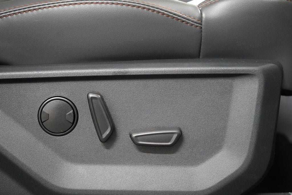 Certified 2025 Ford Expedition Active AWD/4WD image 26
