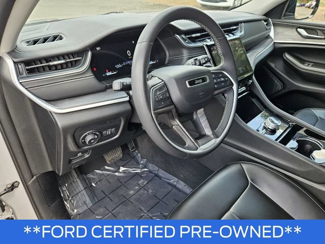 Used 2023 Jeep Grand Cherokee Limited AWD/4WD image 17