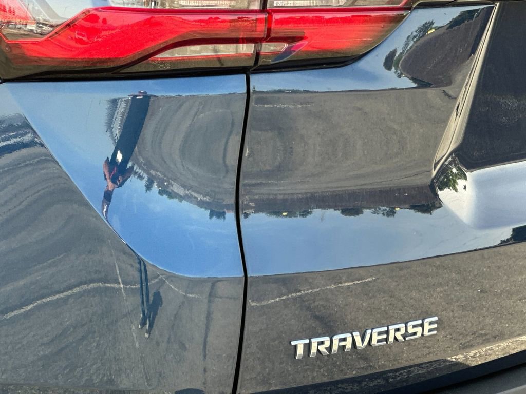 Used 2023 Chevrolet Traverse LT image 26