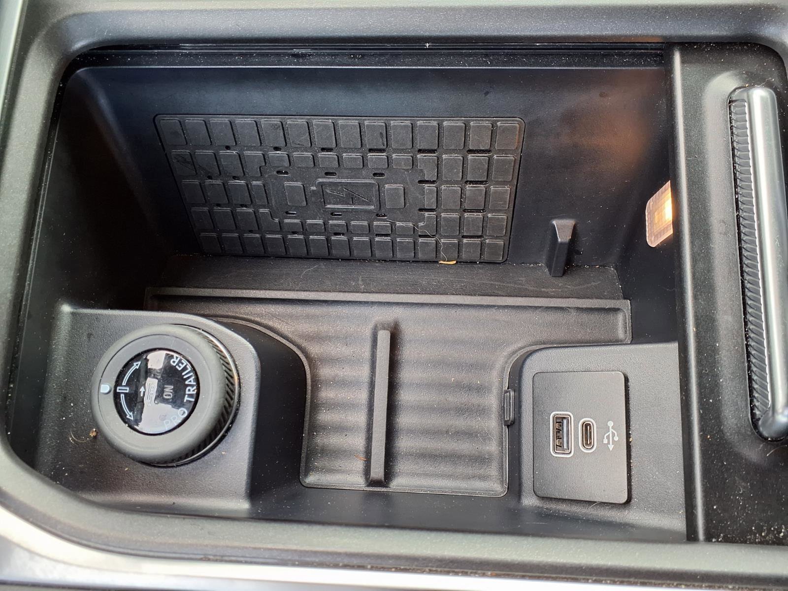 Certified 2025 Ford Expedition Active image 24