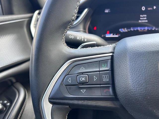 Used 2023 Jeep Grand Cherokee L Laredo image 14