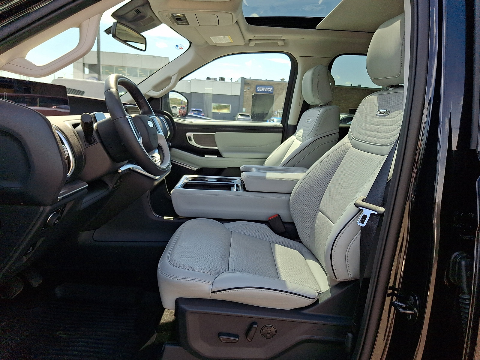 Certified 2025 Ford Expedition Platinum w/ Platinum Ultimate Package AWD/4WD image 14