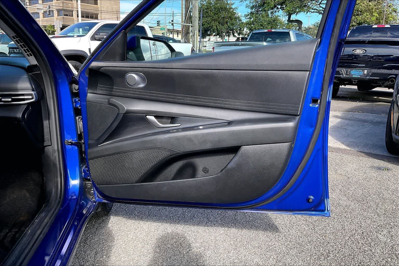 Used 2023 Hyundai Elantra Blue FWD image 28