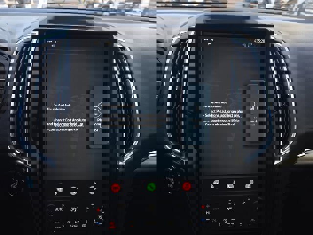 Certified 2024 Ford Edge Titanium image 22