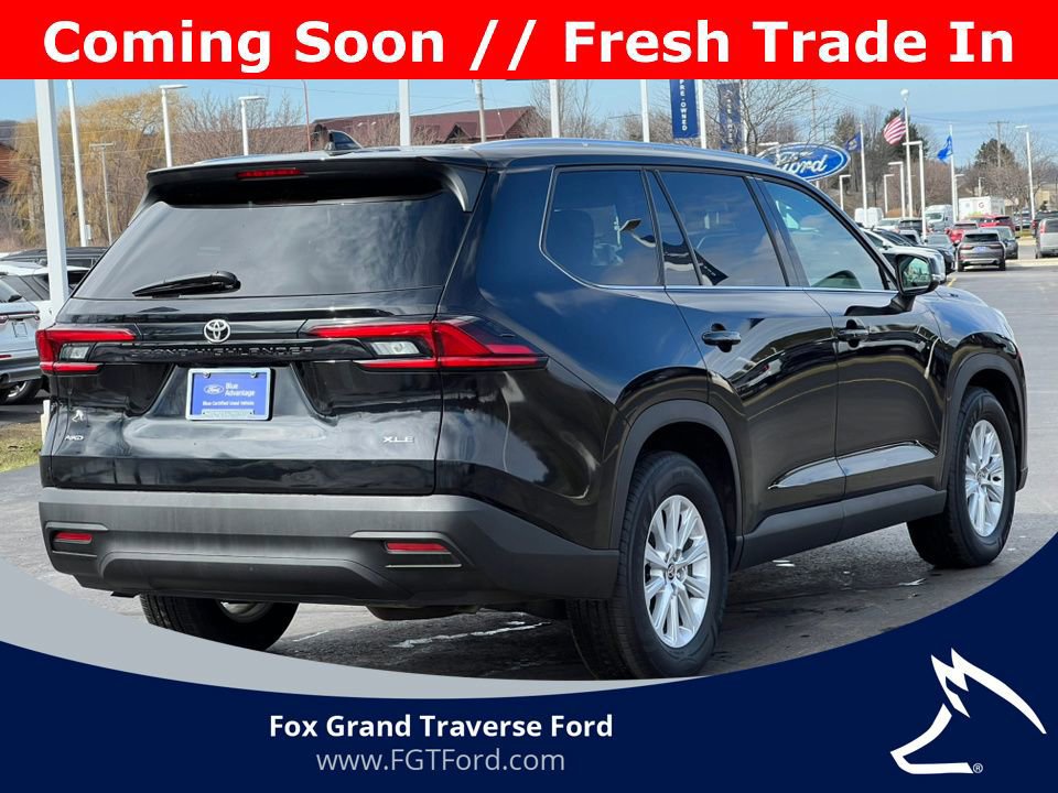 Used 2025 Toyota Grand Highlander AWD image 2