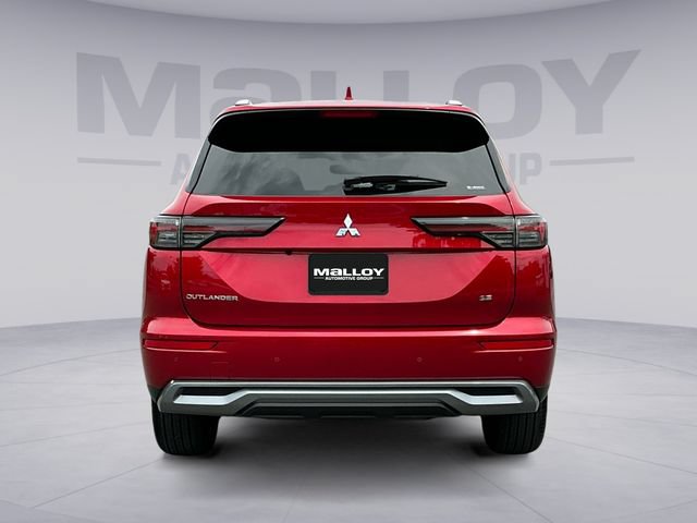 Used 2025 Mitsubishi Outlander SE AWD/4WD image 4