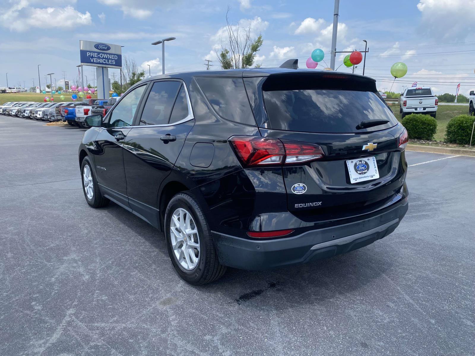 Used 2023 Chevrolet Equinox LT w/ Driver Convenience Package FWD image 5