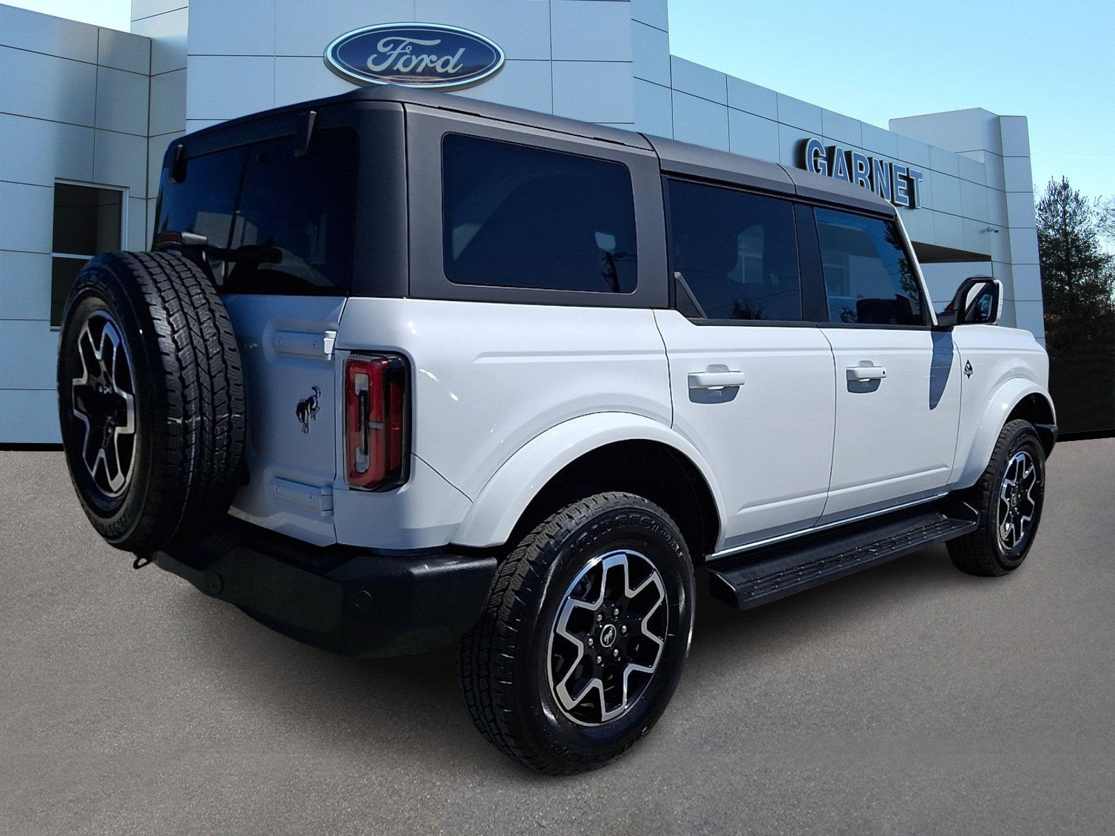 Certified 2025 Ford Bronco Outer Banks AWD/4WD image 8