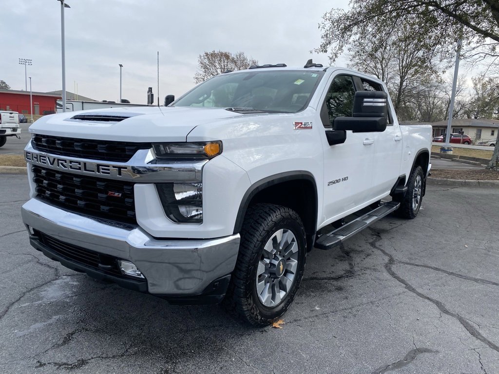 Used 2022 Chevrolet Silverado 2500 LT w/ Convenience Package image 3