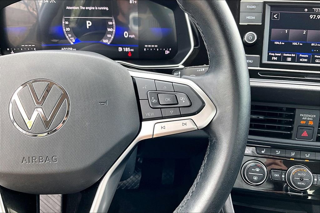 Used 2024 Volkswagen Jetta SE FWD image 19