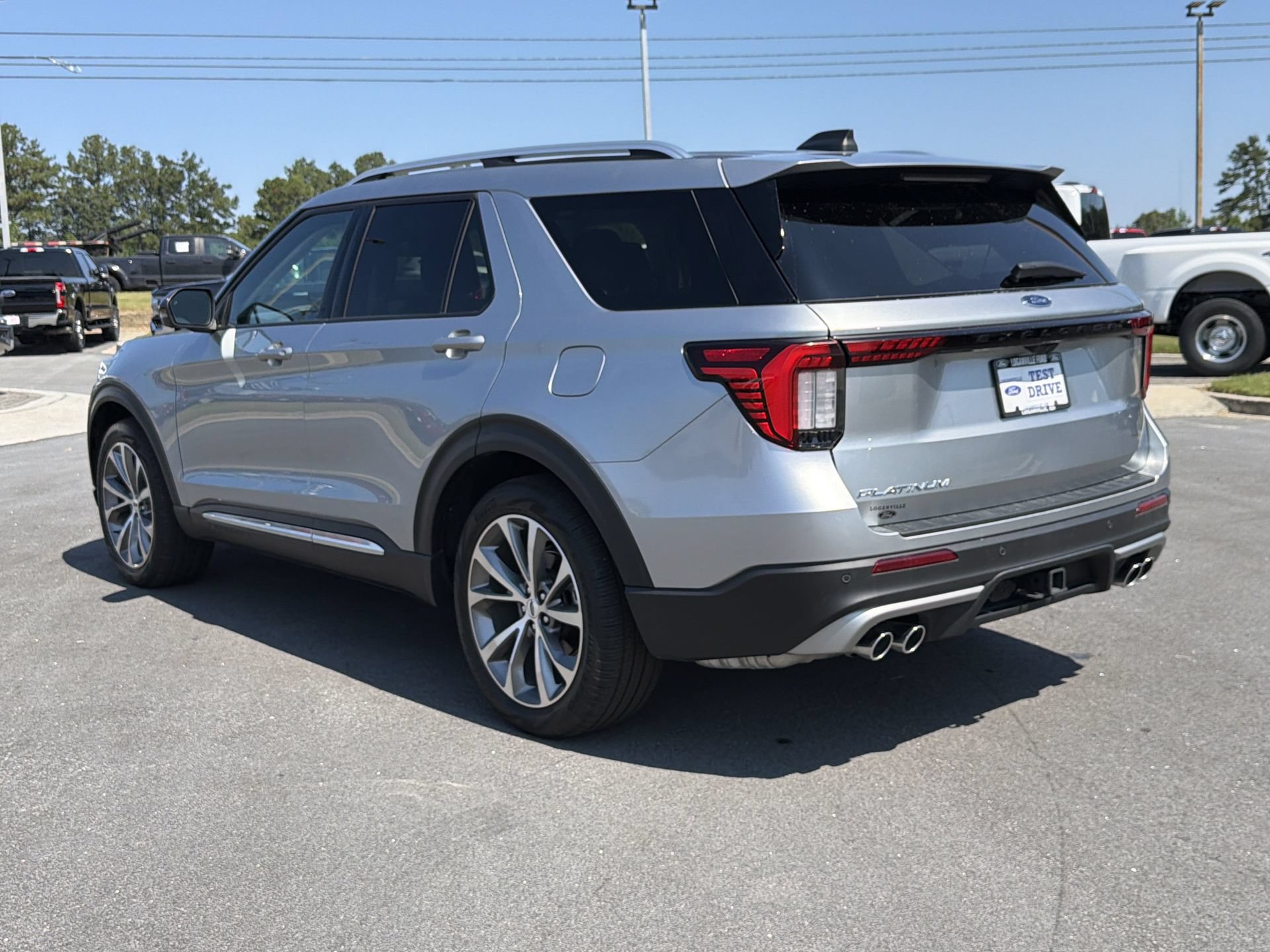 Certified 2025 Ford Explorer Platinum w/ Ultimate Package RWD image 17