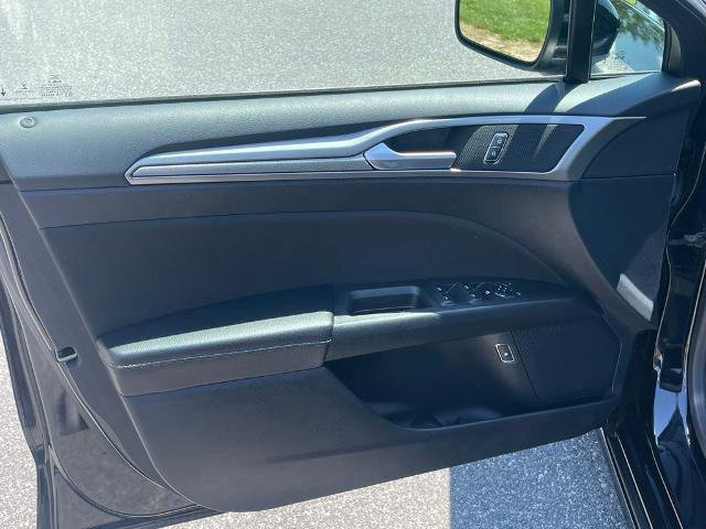 Certified 2020 Ford Fusion SE FWD image 23