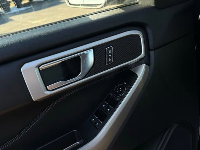 Certified 2020 Ford Explorer XLT w/ Equipment Group 202A image 25